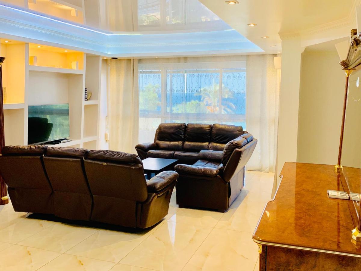 Royal Beach Front Apartments Netanya Exterior foto