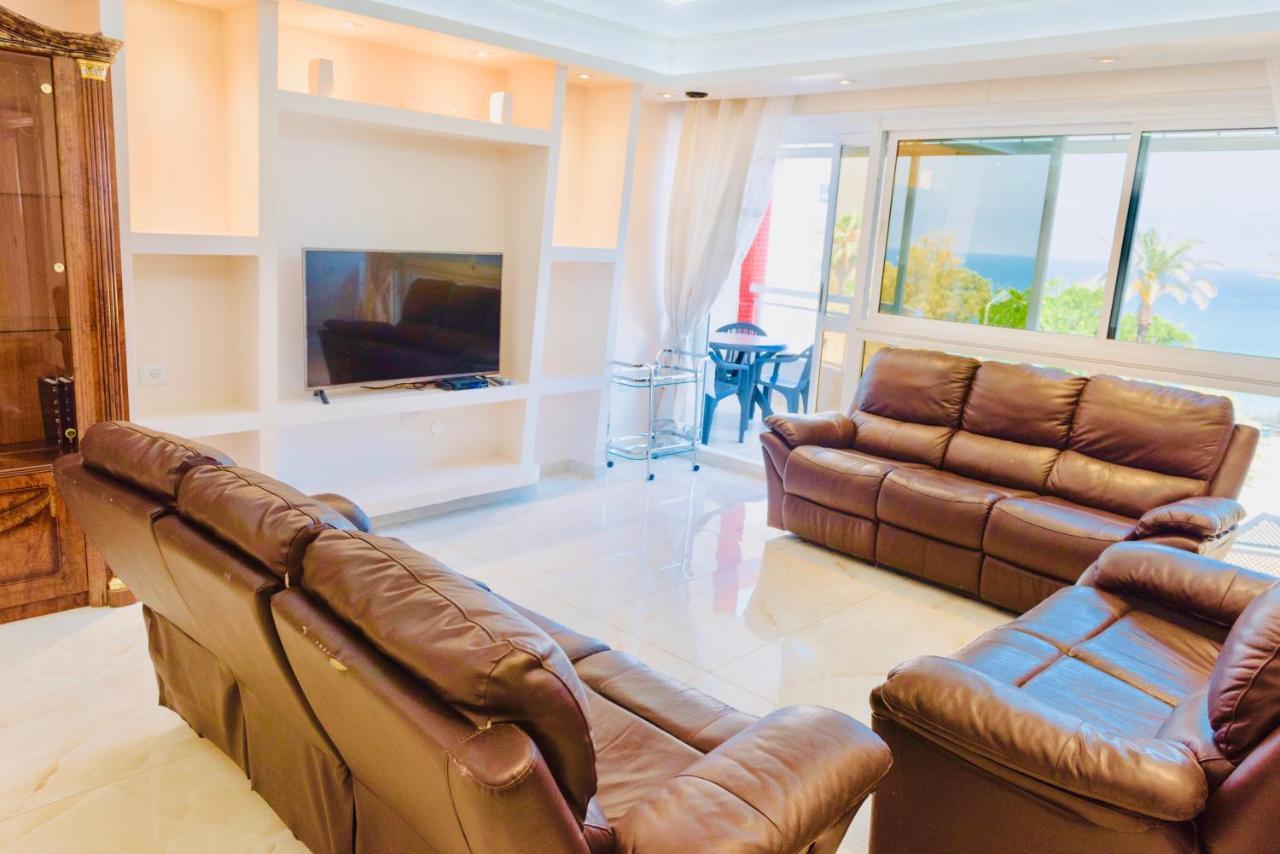 Royal Beach Front Apartments Netanya Exterior foto